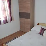 In Mirca With Terrace Tatil Evi Mirce