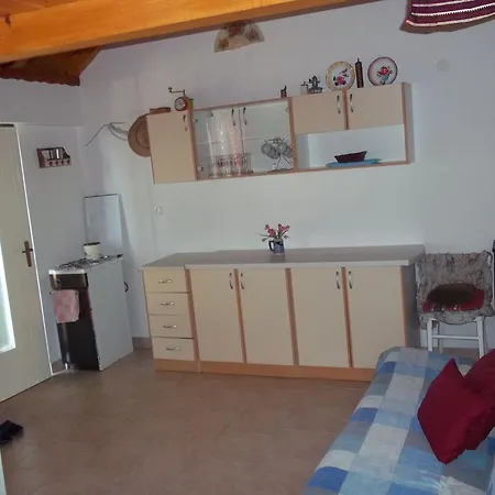 In Mirca With Terrace Tatil Evi Mirce