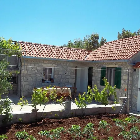 In Mirca With Terrace Tatil Evi